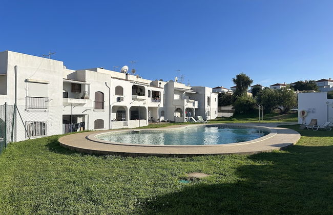 Poolside Apartment with 2 bedrooms, patio and BBQ - Foto 32