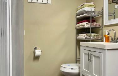 Casita with Swimming Pond & Sand Volleyball Access - Foto 8