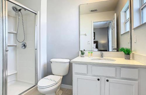 Cozy Townhouse with Private Pool in Kissimmee - Photo 37