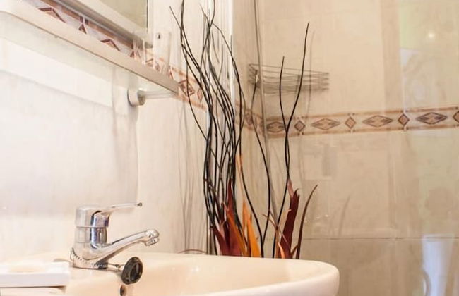 Chic & Sunny Apt. Historic District - Sol - Photo 8