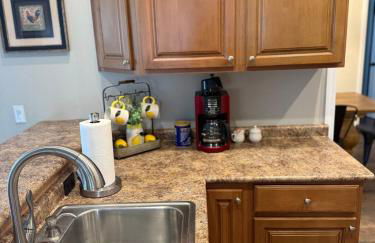 The Poolside Escape - Foto 27