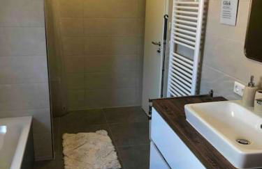 Stylisches Maybach Appartement mit Terrasse für 5 Personen, 5 Betten, große Kochinsel, Homeoffice mit 250Mbit WLAN - Foto 75