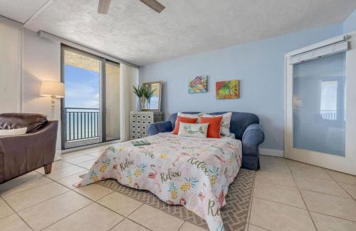 New Listing! Dog-friendly direct oceanfront with private balcony and heated rooftop pool - Foto 21