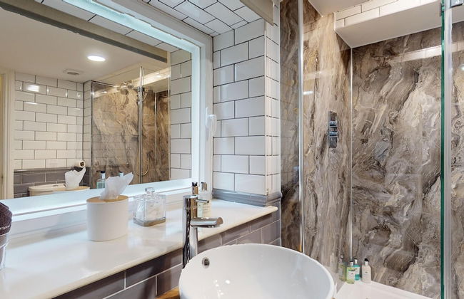 Beautiful Georgian Duplex - Photo 36