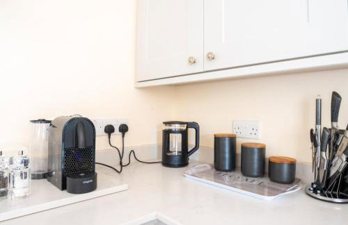 Crooked Cottage in picturesque Upper Oddington - Pass the Keys - Photo 14