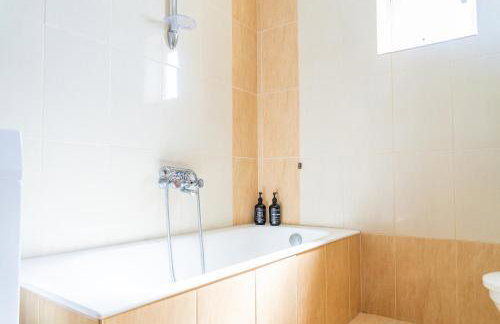 Koroni Family house with the best view - Photo 2