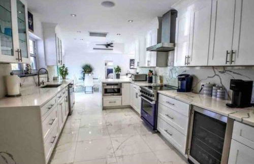 SWAYING PALM BEACH HOUSE Walk to Beach , Marina, Port, las Olas - Foto 19