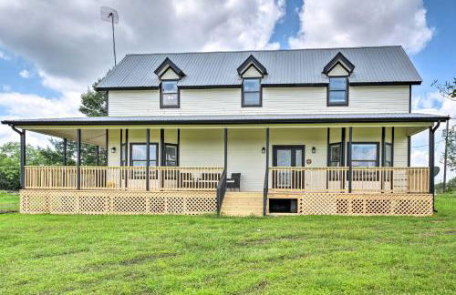 Gingerland Ranch in Del Valle Game Room and Porch - Foto 31