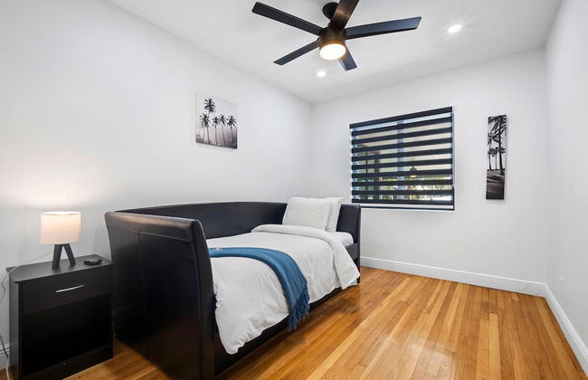 Stunning 3 Bd Pool House w Enchanting Water Views - Foto 19