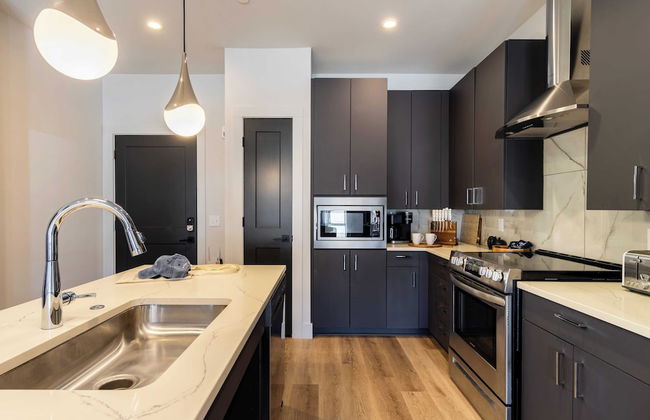 Walkable Midtown Location Modern Amenities, Pool & Gym Anthem by Avantstay - Foto 35