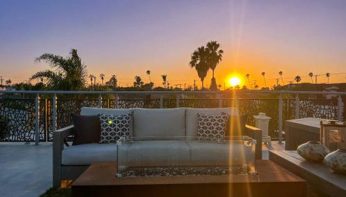 NEW Luxury Concrete Home Just Minutes from the Beach - Foto 3