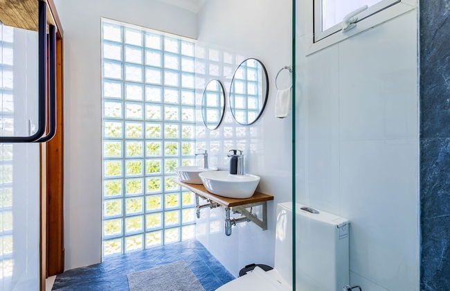 Relaxing 3-bedroom Villa With Pool Rooftop Jacuzzi in a Secluded Setting - Foto 37