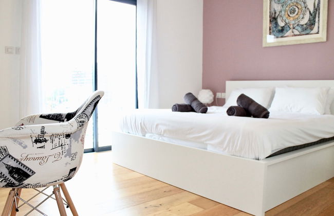 Stunning Duplex Near the Sea - Photo 4