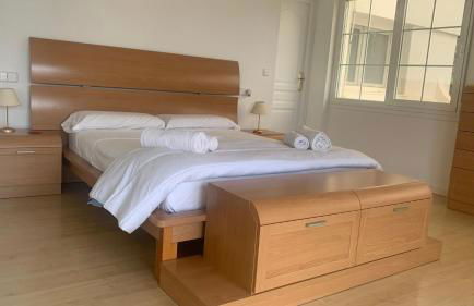 Beachfront Villa - Photo 11