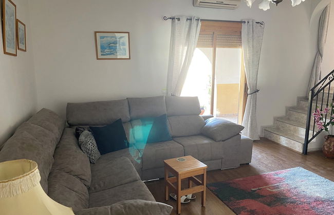 Luxury Beachfront Villa in La Perla - Photo 7