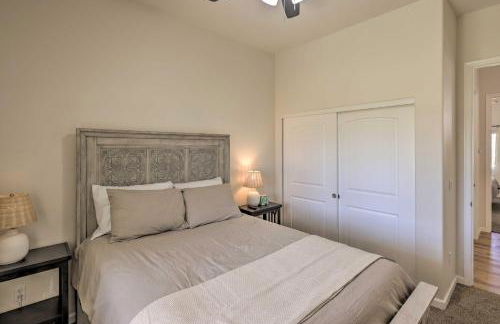 Bright Home with Yard, 4 Mi to Colorado River! - Foto 18