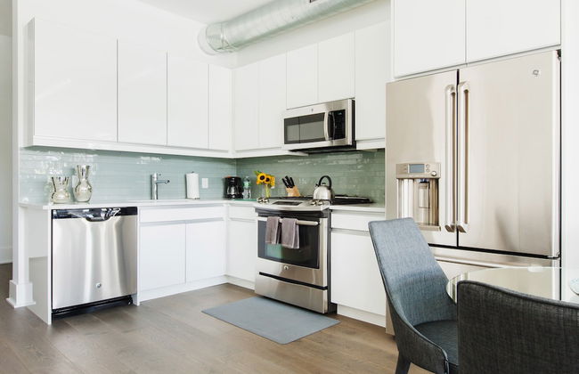 Dharma Home Suites Hoboken at Novia - Foto 27