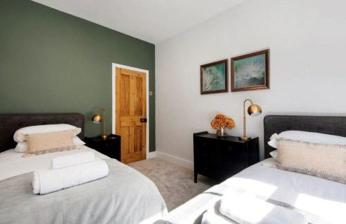 Modern Family Home in London Close to Amenities and Train - Foto 13