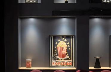 CinemaRoom Auterive Suite cinéma privée Love Room Netflix proche Toulouse - Foto 12