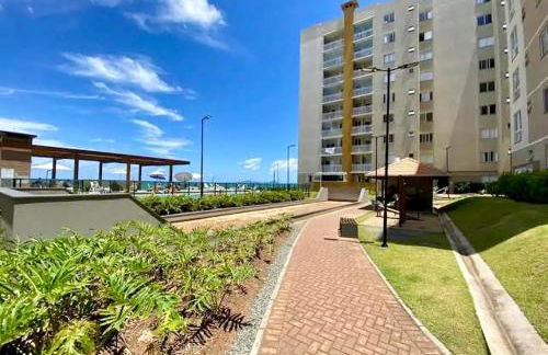 Apartamento Frente Mar, Churrasqueira, Piscina, Jacuzzi, 20 Minutos do Beto Carrero - Foto 7