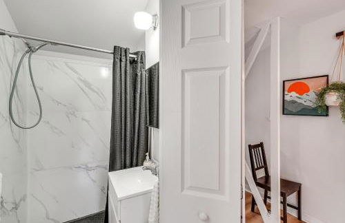 Epic Brunswick Apartment with Deck! - Foto 11