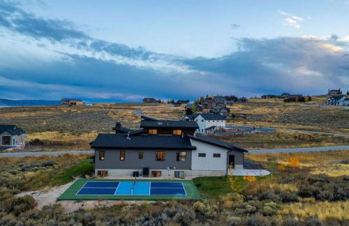 Luxury Lodge with Hot Tub, Theater and Pickleball Court - Foto 20