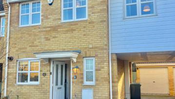 Rushden - 5 Beds Modern Home, Free Private Parking, TV, Garden - Foto 1