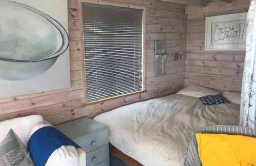 Romantic cliff top chalet at Whitsand Bay beach - Photo 38