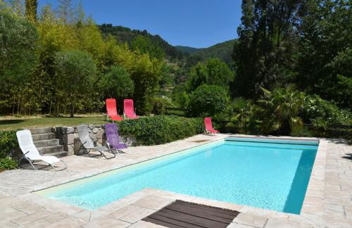 Lovely house with grass garden, shared swimmingpool, next to the river Ardèche - Foto 59