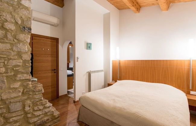 House With Pool, Garden and Wifi in Medieval Village, With Panoramic Views - Foto 1