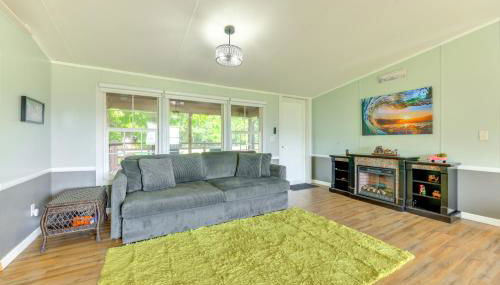 Palatka Hideaway with Fireplace and Private Porch - Photo 4