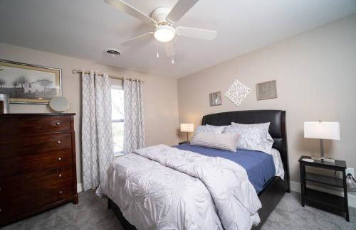 Charming Condo in Bettendorf - Foto 12