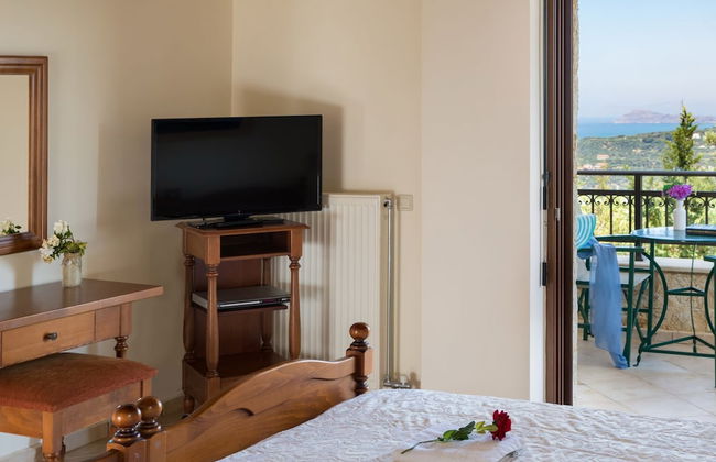 Family Friendly Villa Hermes With Private Pool - Photo 3