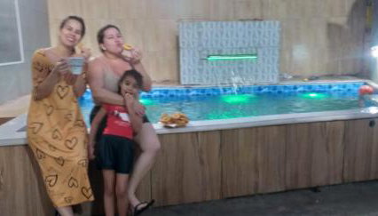 Casa na praia com piscina 2 quartos 6 camas e 4 colchoes - Foto 2