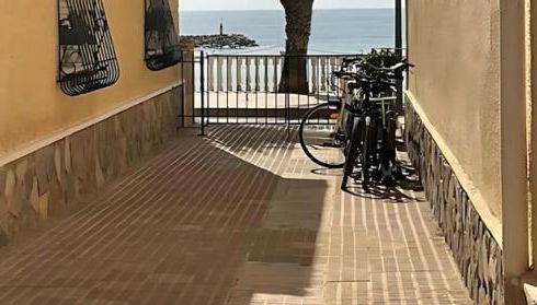 Disfruta frente al mar, a 50 metros, y desconecta - Foto 3