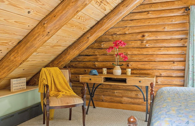 The Bigwood Cabin by Avantstay Hot Tub, Firepit, Pool Table, Private Yard - Photo 46