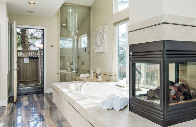 Villa Manzanita by Avantstay Hot Tub, 1 Block to Beach/town, Chef's Kitchen - Foto 11