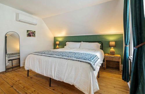 The Curator's Retreat For 8 - Photo 20