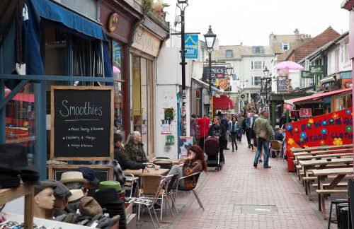 Modern Hove Home close to Brighton Beach with FREE PARKING - Foto 33