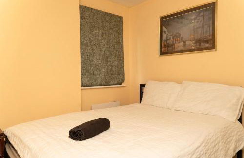 2 bed flat near Livingston North Station - Foto 13