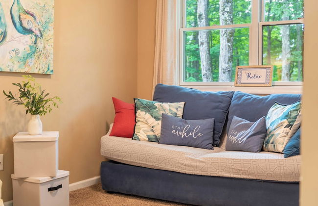 Bear Trail Chalet by Avantstay Retreat w/ Outdoor Living Deck & Fire Pit - Foto 22