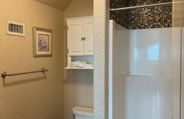 Lakefront Oasis with Private Boat Dock on Lake Palestine - Foto 33