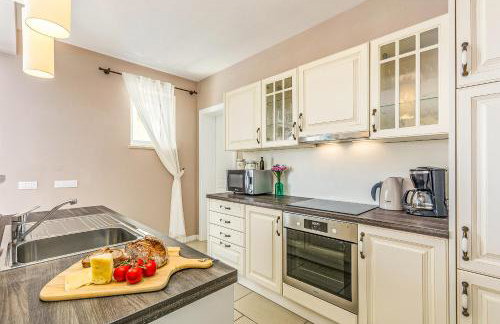 Villa Sterpazzi near Poreč with heated private pool, sea view, jacuzzi and sauna - Foto 54