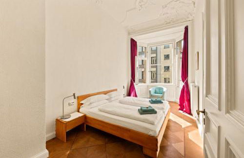 1,399 sq ft Historic Landmark, Checkpoint Charlie - Foto 27