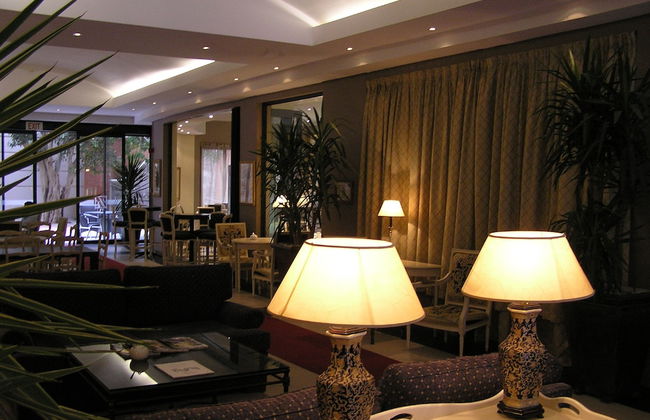 Rockwell Apartments by CTHA - Photo 2