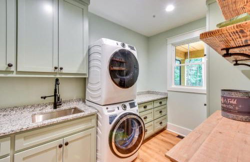 Luxurious Clarkesville Cabin with Decks and Fire Pit - Foto 27