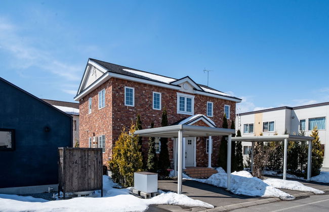 THE GARNET HIGASHIKAWA - Foto 1