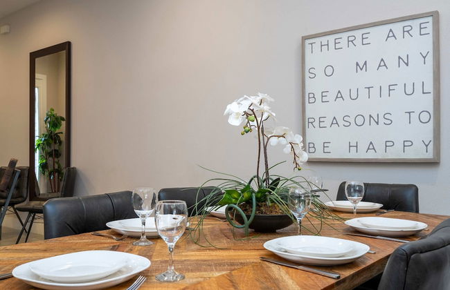 Modern Chic Home Mickey and Toy Story Rooms - Foto 11