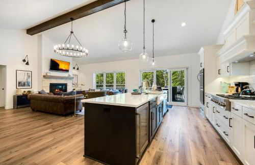 Luxury Retreat with Hot Tub The Ephraim House - Foto 24