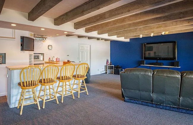 Lakehouse w Private Beach Bar Lg Deck Dock - Photo 26